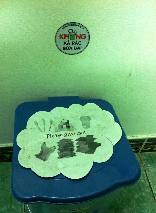 Công[-]ty[-]Success[-]Sofware[-]Service[-]tham[-]gia[-]dán[-]sticker[-]"Không[-]xả[-]rác[-]bừa[-]bãi"